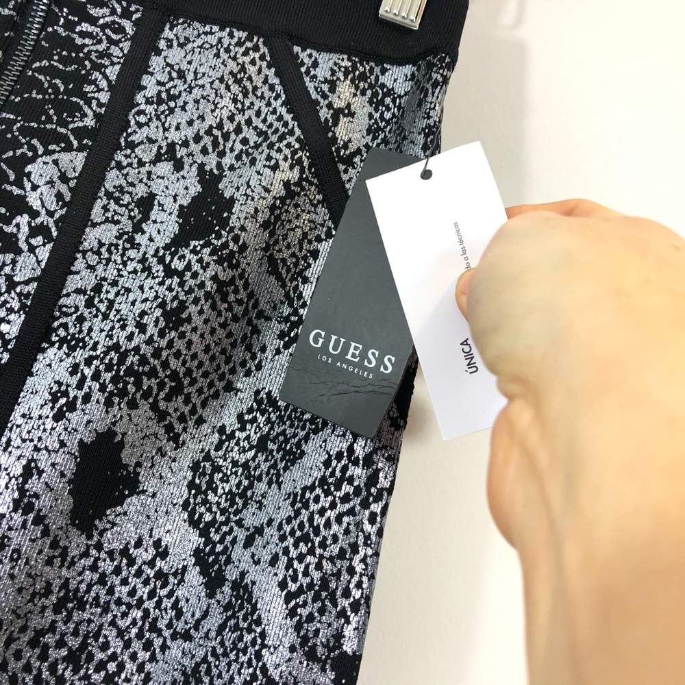 NWT Guess SnakeSkin Foil Black Pencil Skirt - Picture 4 of 6